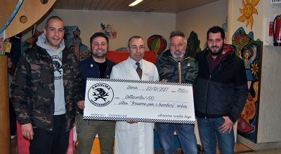 Un assegno da 700 euro per i bambini della Pediatria delle Scotte, donazione del Gruppo Anonima Scooterboys di Siena
