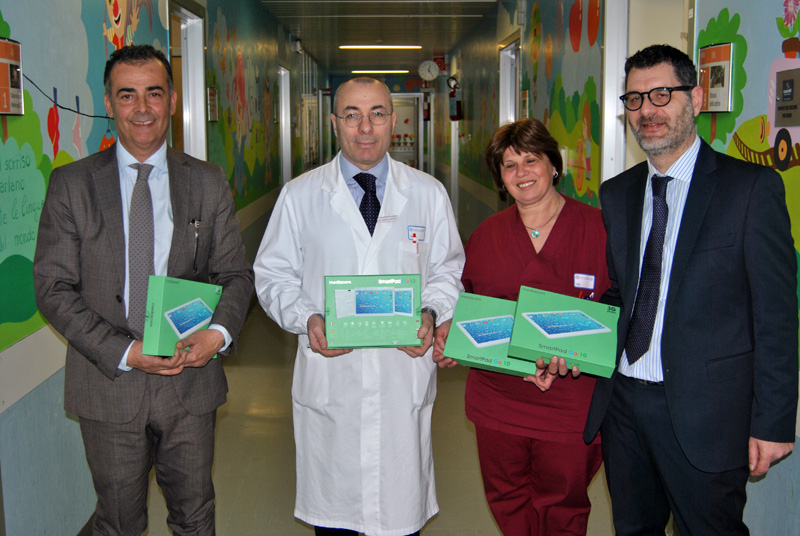 Associazione Italian Digital Revolution dona tablet alla UOC Pediatria dell’Aou Senese