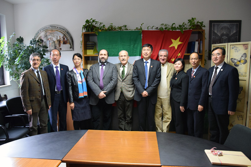 Cooperazione internazionale con la Cina, siglato accordo tra Azienda ospedaliero-universitaria Senese, Università di Siena e Kunming Medical University