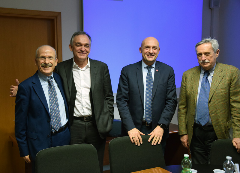 «L’Aou Senese ha svoltato in positivo». Lo ha detto il Presidente della Regione Toscana Enrico Rossi durante l’incontro di presentazione del nuovo statuto aziendale. Nuova organizzazione per il policlinico Santa Maria alle Scotte con 10 Dipartimenti