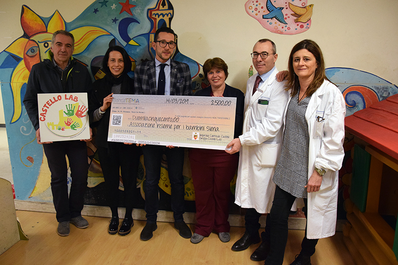 L’Imperiale Contrada Castello di Piancastagnaio dona 2500 euro alla Pediatria delle Scotte
