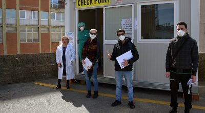 I primi 23 infermieri assunti a tempo indeterminato dall’Aou Senese hanno firmato il contratto