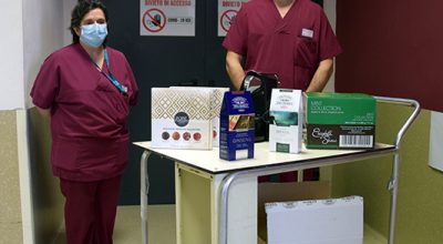 Donati 100mila euro in una settimana a sostegno dell’Aou Senese per l’emergenza COVID-19, oltre ad attrezzature sanitarie, tablet per i pazienti e dispositivi di protezione individuale tra cui 200 tute anticontaminazione dal comune di Siena
