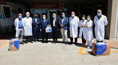 CNU di Siena dona 750 tute protettive, per un valore di 10mila euro, ai medici e agli infermieri dell’Aou Senese