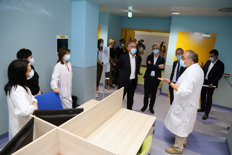 L’Aou senese cresce e si rafforza: inaugurati il Day hospital sperimentazioni cliniche immunoncologia, il Polo endoscopico e il Day hospital ematologico