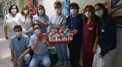 “Otto il polipotto”: il regalo di Natale realizzato a mano dalle infermiere della Terapia Intensiva Neonatale per i piccoli prematuri per lo sviluppo neuroevolutivo