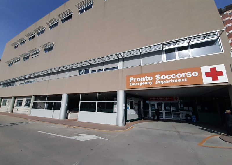 Pronto Soccorso, miglioramenti nell’area di accoglienza esterna grazie ai suggerimenti degli utenti. Cambiano anche le regole per avere informazioni sui propri cari