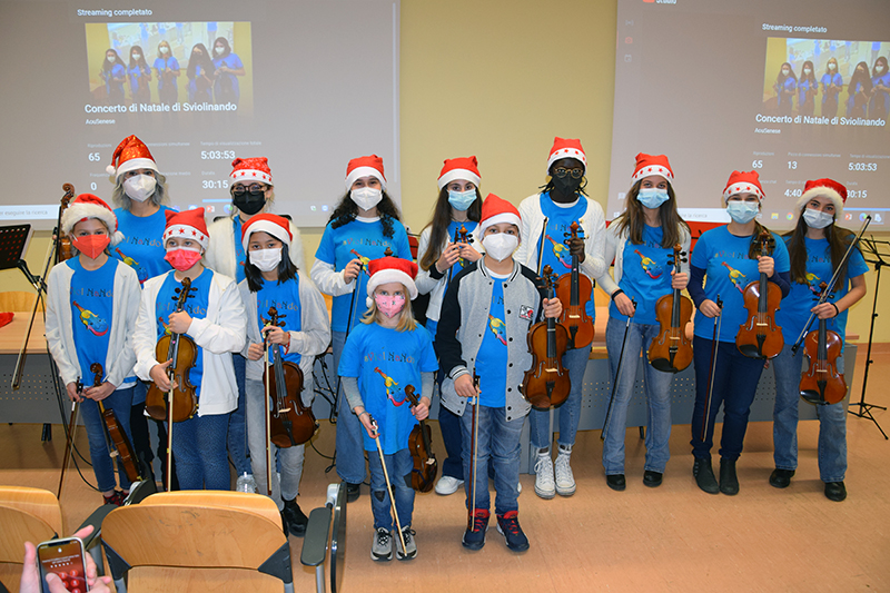 Sviolinando omaggia l’Aou Senese con il concerto di Natale dei suoi giovani allievi