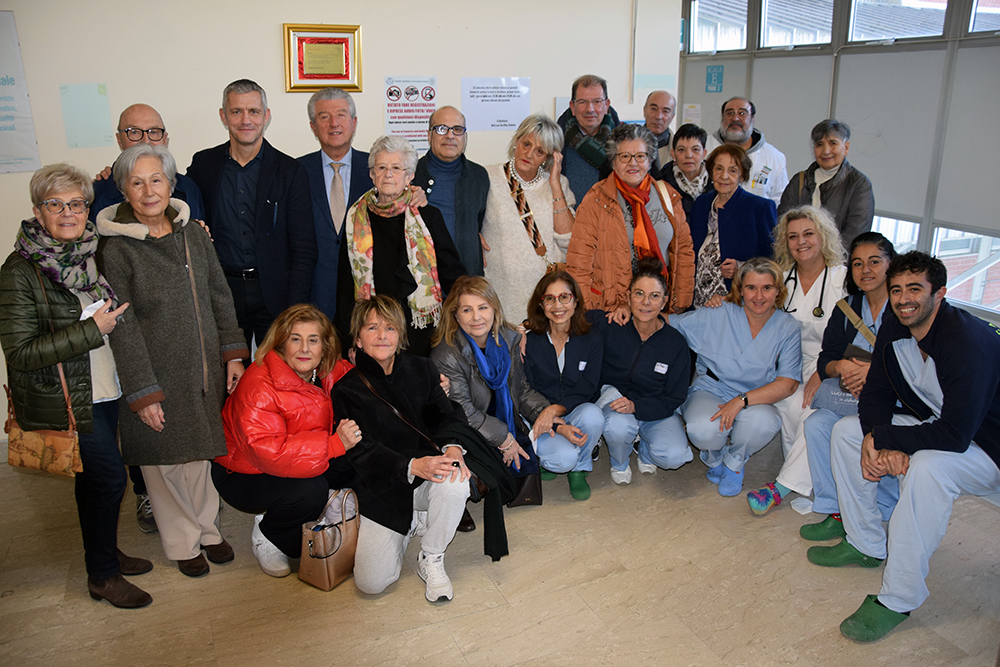 Targa in Cardiologia in memoria del professor Tuveri, iniziativa delle ex colleghe e degli ex colleghi