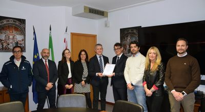 L’Aou Senese è la prima azienda sanitaria in Toscana e la seconda in Italia a ricevere la certificazione energetica ISO 50001 efficienza energetica, risparmio sui costi e maggior sostenibilità