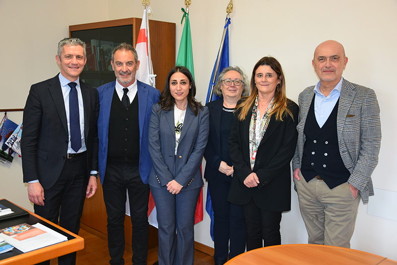 Umanizzazione delle cure e coinvolgimento di pazienti e volontariato nel miglioramento dei percorsi di cura: collaborazione tra Azienda ospedaliero-universitaria Senese e Azienda Ospedaliera-Universitaria di Modena