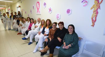 Le opere d’arte di Katy Magini abbelliscono i locali di attesa della Senologia dell’Aou Senese