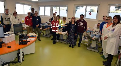 Donazione di sangue di una rappresentanza di lavoratori Beko