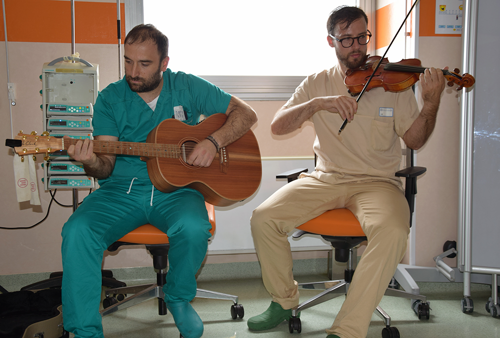 “Ematologia in musica”, cresce il progetto di incontri musicali per pazienti del day hospital