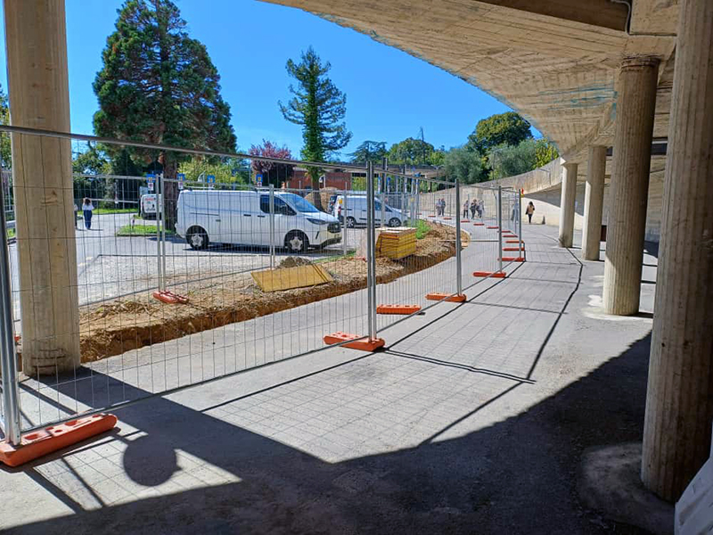 Al via i lavori di riqualificazione del tunnel d’ingresso dell’ospedale di Siena e per l’installazione delle nuove sbarre automatiche di fronte alle Cappelle del commiato